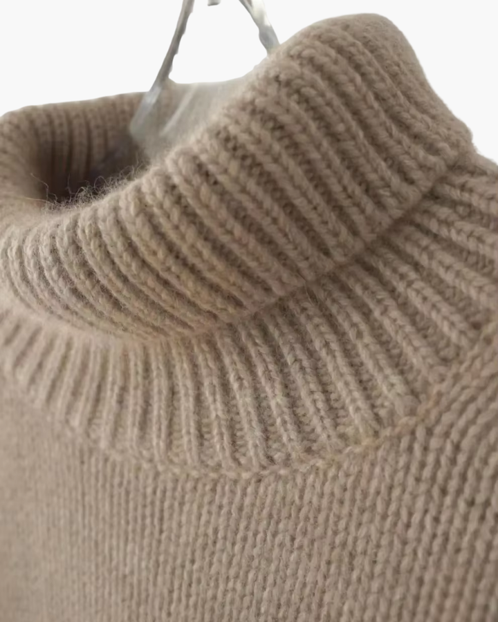 PULL DOUX AVEC COL HAUT